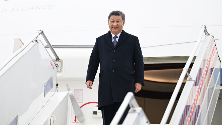 Xi llega a ciudad rusa de Kazán para cumbre del BRICS