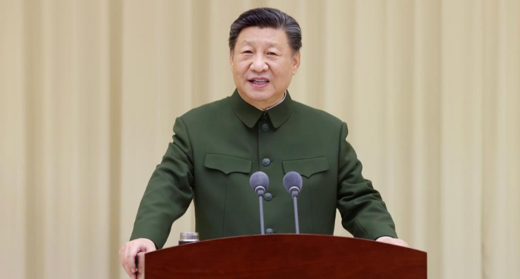 Xi inspecciona tropas emplazadas en Tianjin y extiende saludo festivo a todos los militares 