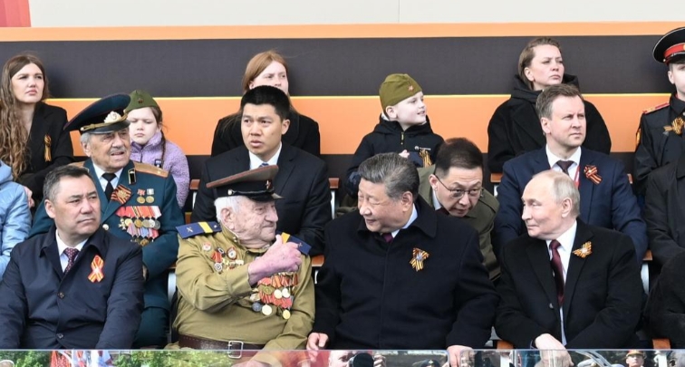 Xi asiste a las celebraciones rusas del Día de la Victoria